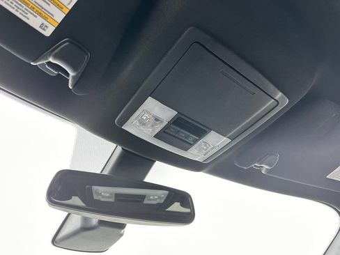 Used 2018 Ford Explorer XLT w/ Equipment Group 202A image 25