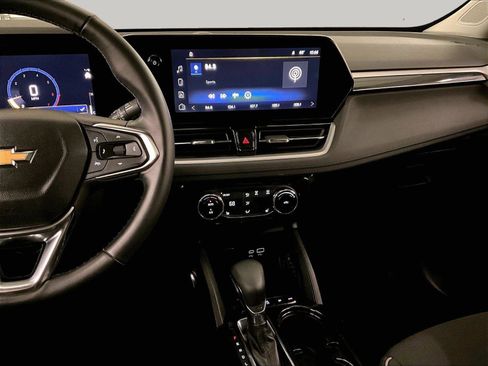 Used 2024 Chevrolet TrailBlazer LT w/ Convenience Package image 6