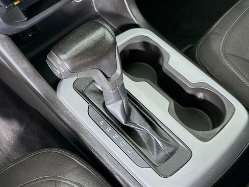 Used 2021 Chevrolet Colorado LT w/ Safety Package image 18