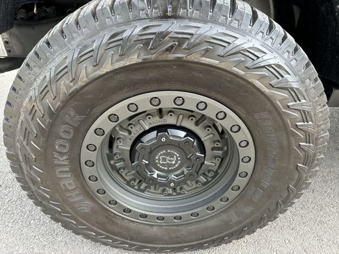 Used 2018 Jeep Wrangler Sport image 4