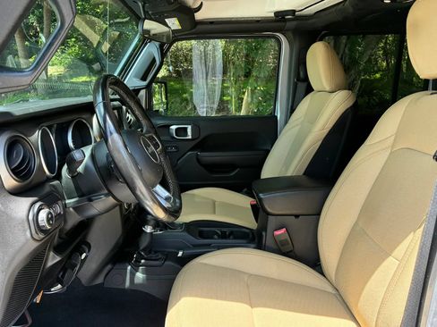 Used 2020 Jeep Gladiator Sport w/ Quick Order Package 24S AWD/4WD image 68