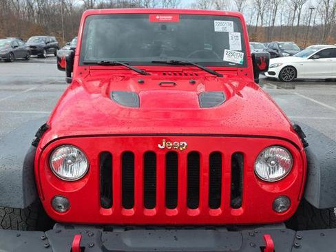 Used 2016 Jeep Wrangler Unlimited Rubicon image 2