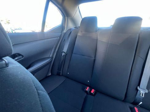 Used 2025 Nissan Sentra S image 39