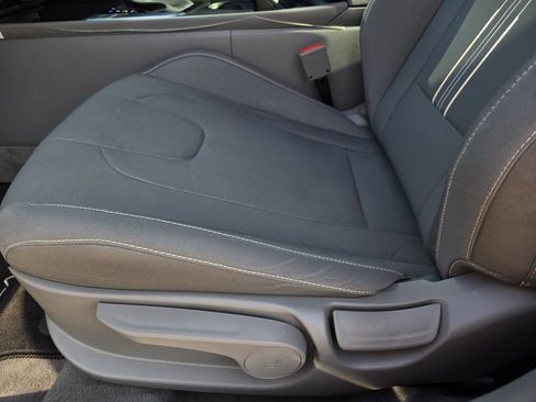 Used 2025 Hyundai Elantra Sport FWD image 13