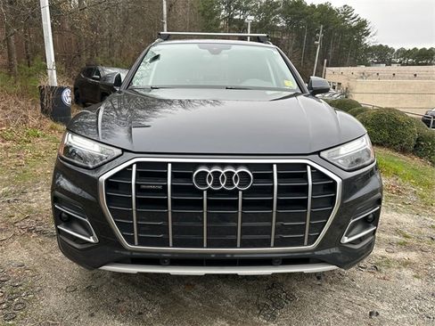 Used 2023 Audi Q5 2.0T Premium w/ Convenience Package image 2