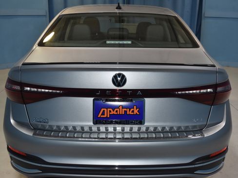 New 2026 Volkswagen Jetta SEL image 22