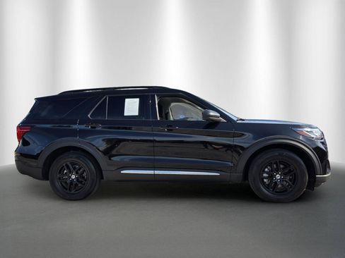 Used 2025 Ford Explorer Active RWD image 8