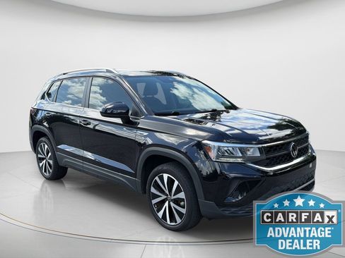 Certified 2022 Volkswagen Taos SE FWD image 3
