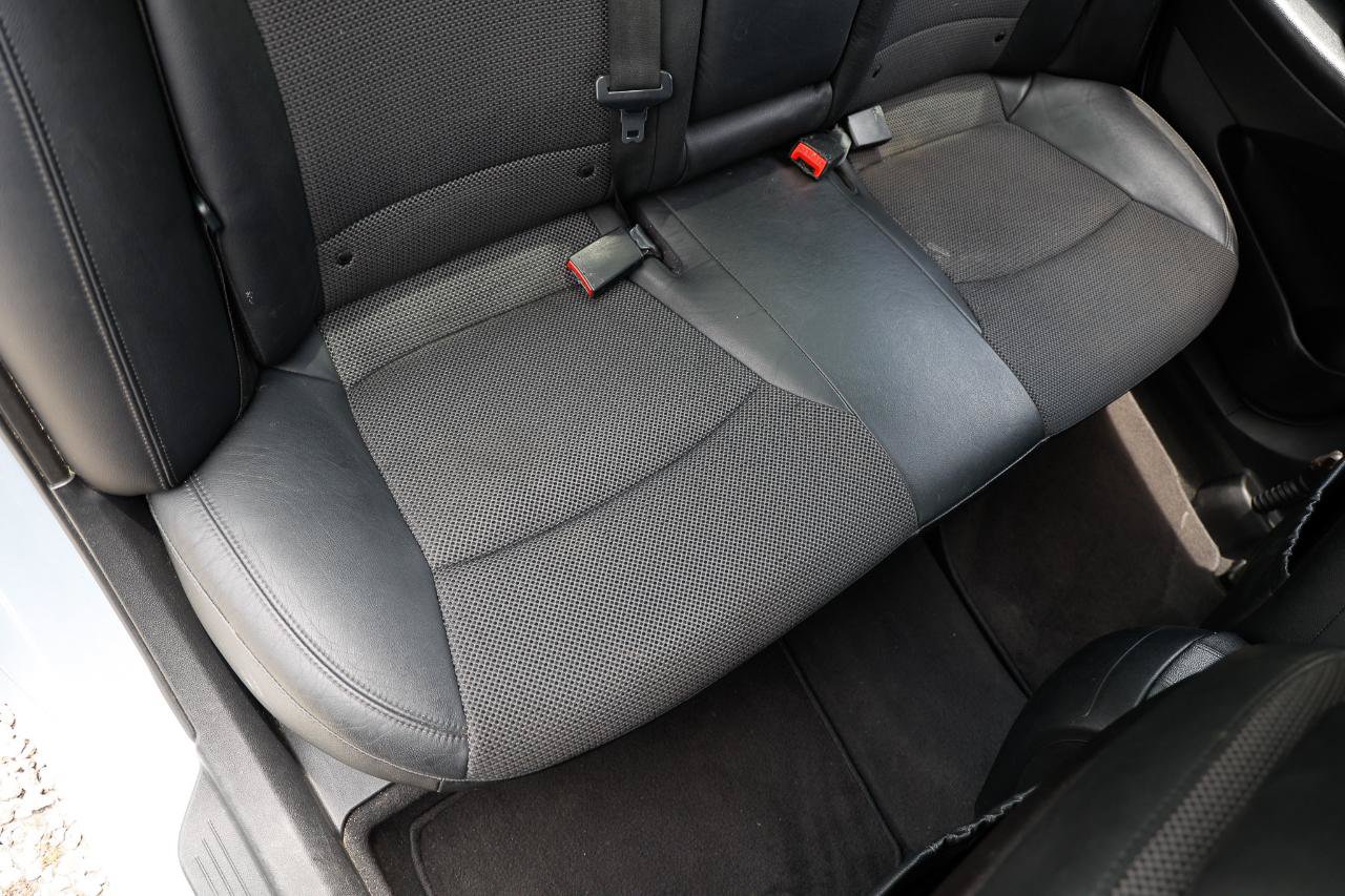 Used 2011 Hyundai Sonata SE w/ Navigation & Sunroof Pkg 4 FWD image 12