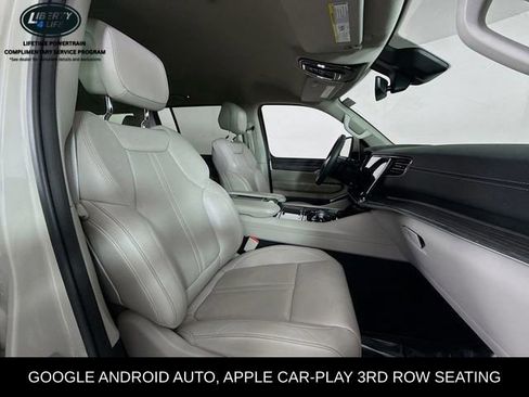 Used 2022 Jeep Wagoneer Series III image 28