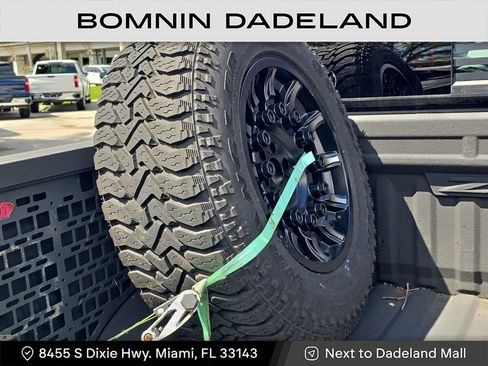 Used 2018 Chevrolet Colorado ZR2 image 9