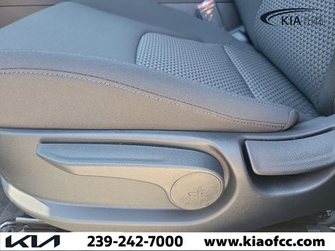 New 2026 Kia Sportage LX FWD image 19