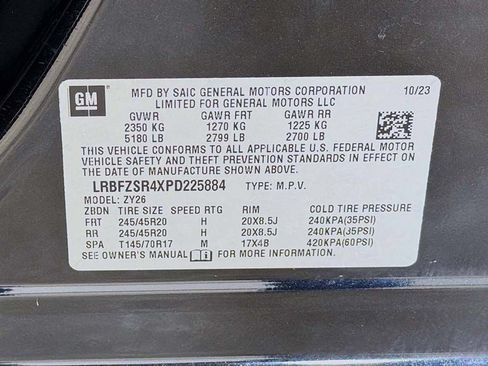 Used 2023 Buick Envision Avenir AWD/4WD image 47