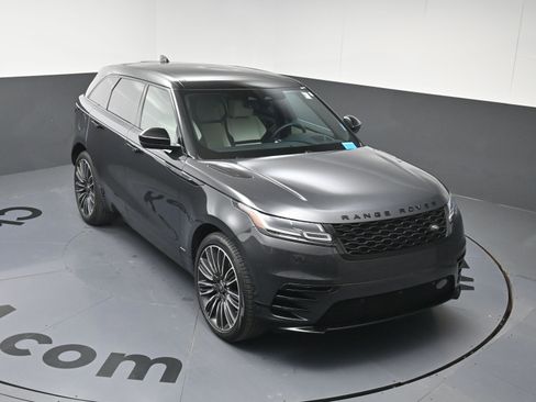 Used 2021 Land Rover Range Rover Velar R-Dynamic S image 22