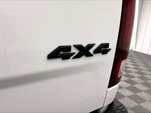 Used 2022 RAM 1500 Classic Warlock w/ Electronics Group AWD/4WD image 9