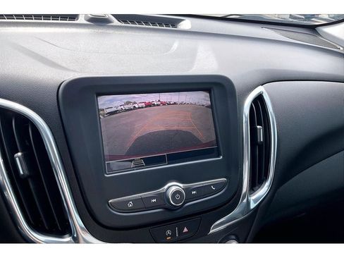 Used 2023 Chevrolet Equinox LT AWD/4WD image 23
