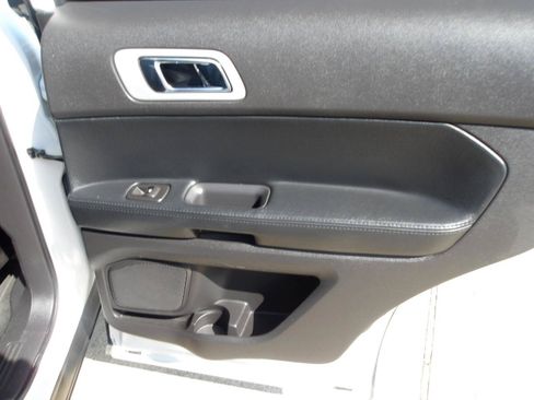 Used 2015 Ford Explorer Sport w/ Equipment Group 401A AWD/4WD image 7