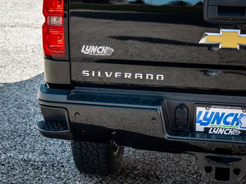 Used 2016 Chevrolet Silverado 2500 High Country w/ High Country Premium Package AWD/4WD image 14