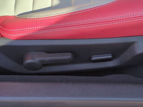 Used 2010 Ford Mustang GT Premium RWD image 37