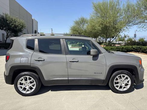 Used 2021 Jeep Renegade Latitude w/ Sun & Sound Group image 6
