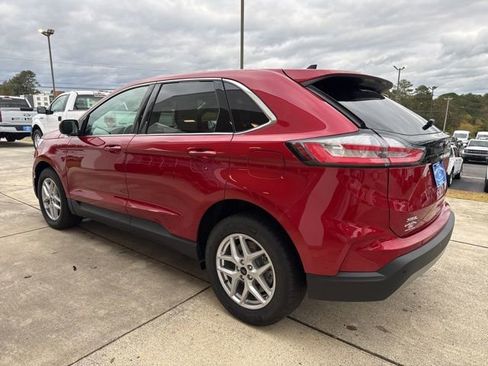 Used 2024 Ford Edge SEL w/ Convenience Package image 5