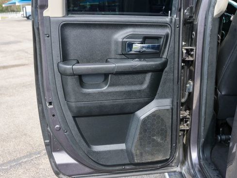 Used 2017 RAM 1500 Laramie image 11