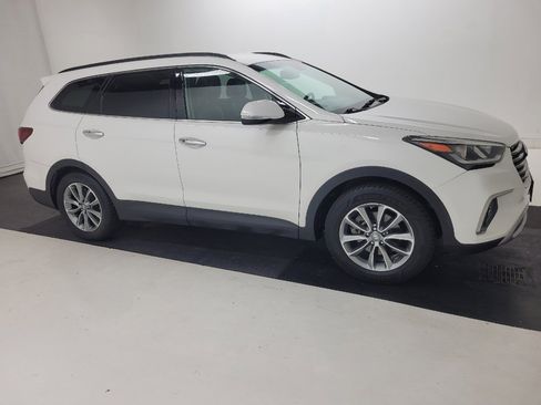 Used 2019 Hyundai Santa Fe XL SE w/ SE Premium Package 02 FWD image 11