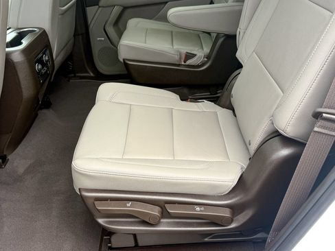 Used 2023 Chevrolet Tahoe Premier AWD/4WD image 22