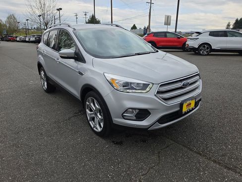 Used 2019 Ford Escape Titanium image 8