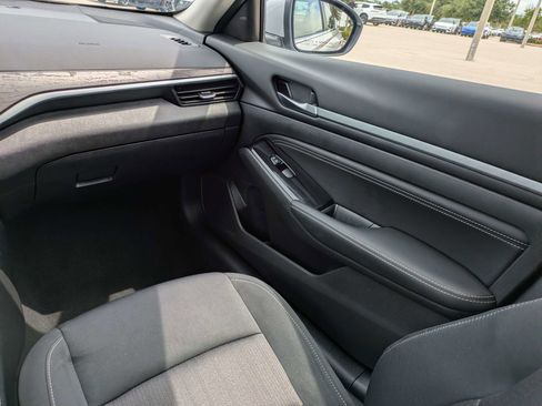 Used 2023 Nissan Altima 2.5 SV w/ SV Premium Package FWD image 17