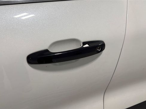 Used 2023 Ford Escape SE w/ PHEV Premium Package FWD image 30