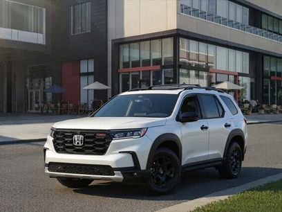 New 2025 Honda Pilot TrailSport