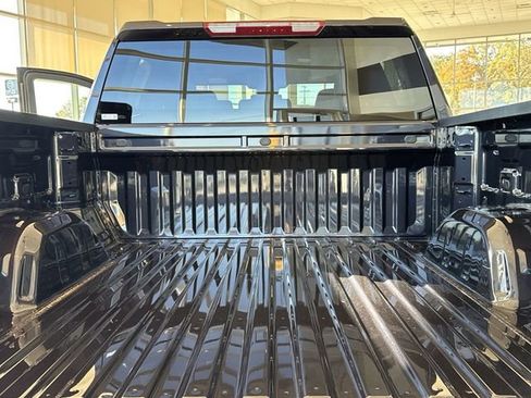 New 2026 GMC Sierra 1500 SLT w/ SLT Premium Package AWD/4WD image 10