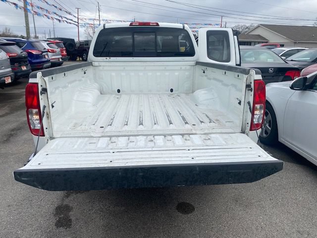Used 2017 Nissan Frontier SV AWD/4WD image 8