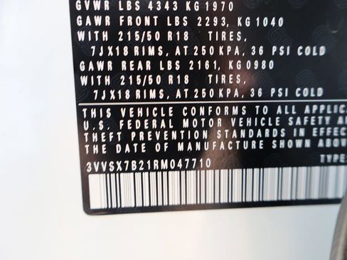 Certified 2024 Volkswagen Taos SE image 41