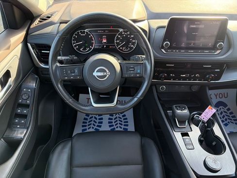 Used 2023 Nissan Rogue SV w/ SV Premium Package image 28