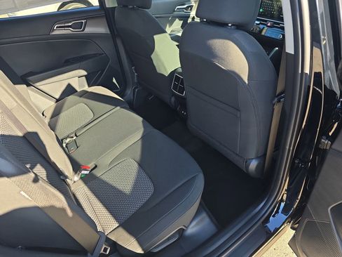 New 2026 Kia Sportage LX image 12