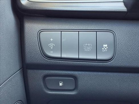 Used 2019 Kia Niro LX image 22