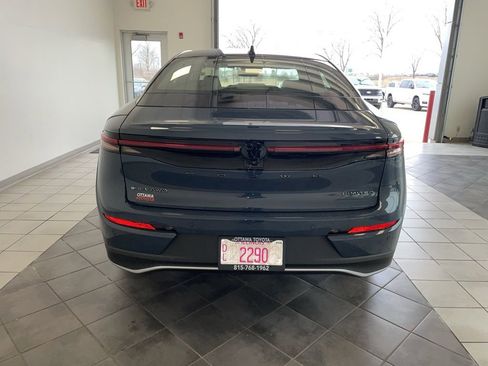 Used 2026 Toyota Crown Nightshade image 6