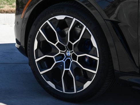 Used 2026 BMW X7 M60i AWD/4WD image 32