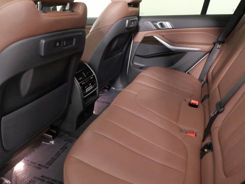 Used 2021 BMW X5 xDrive40i w/ Convenience Package image 37