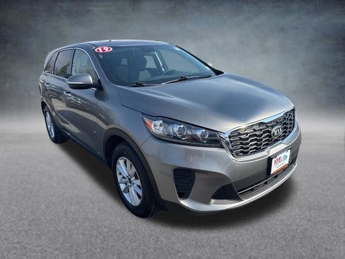 Used 2019 Kia Sorento AWD image 8