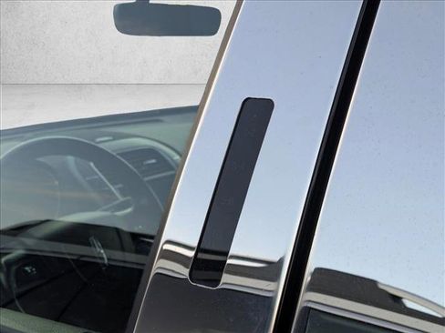 Used 2019 Lincoln Nautilus Reserve w/ Cargo Utility Package image 15