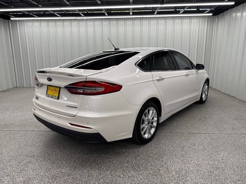 Used 2019 Ford Fusion Energi Titanium FWD image 6