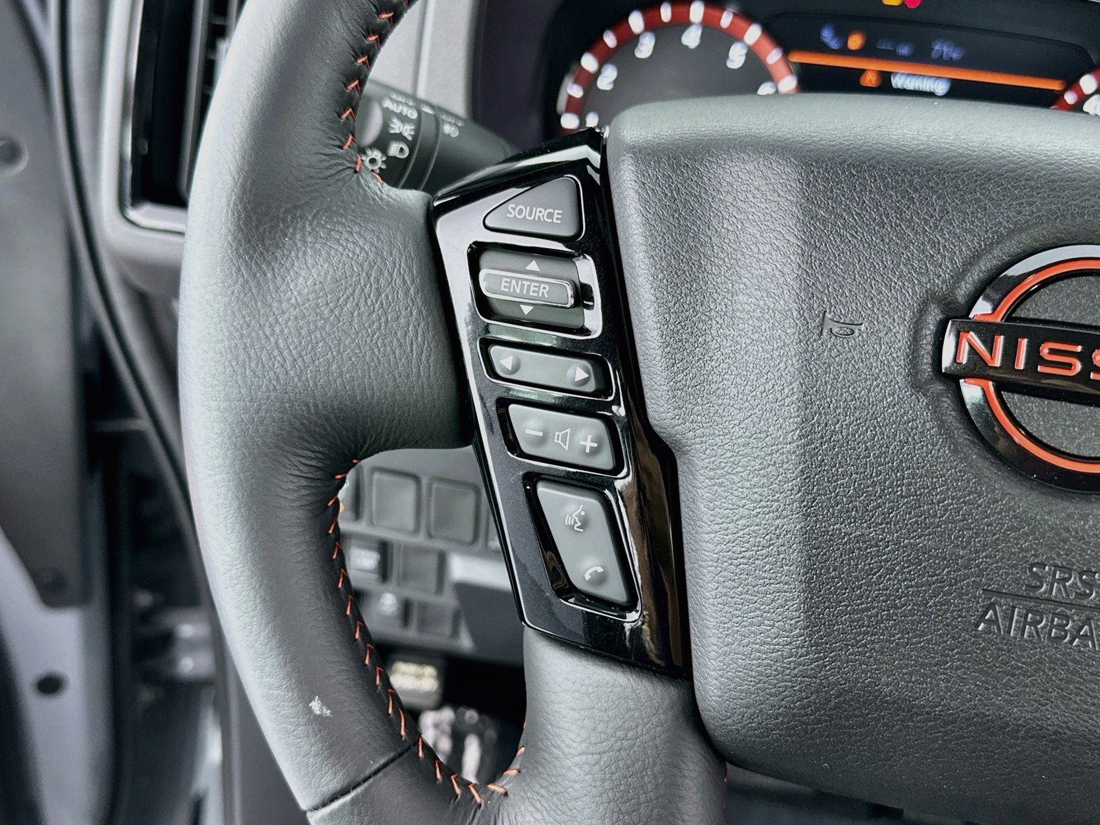Used 2026 Nissan Frontier Pro-X w/ Pro-X Convenience Package RWD image 15