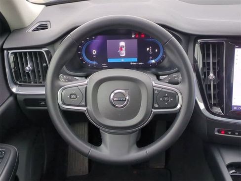 Used 2024 Volvo S60 B5 Core image 23