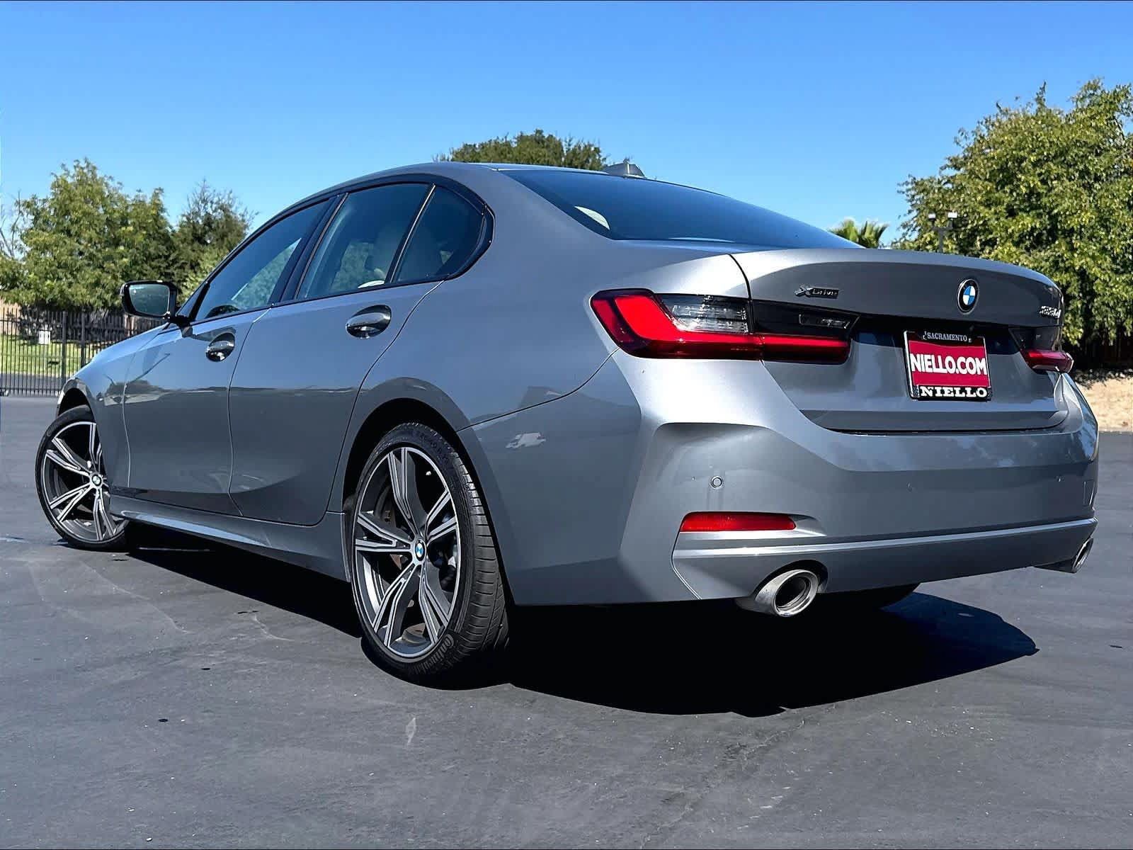 Used 2023 BMW 330i xDrive Sedan w/ Premium Package AWD/4WD image 3