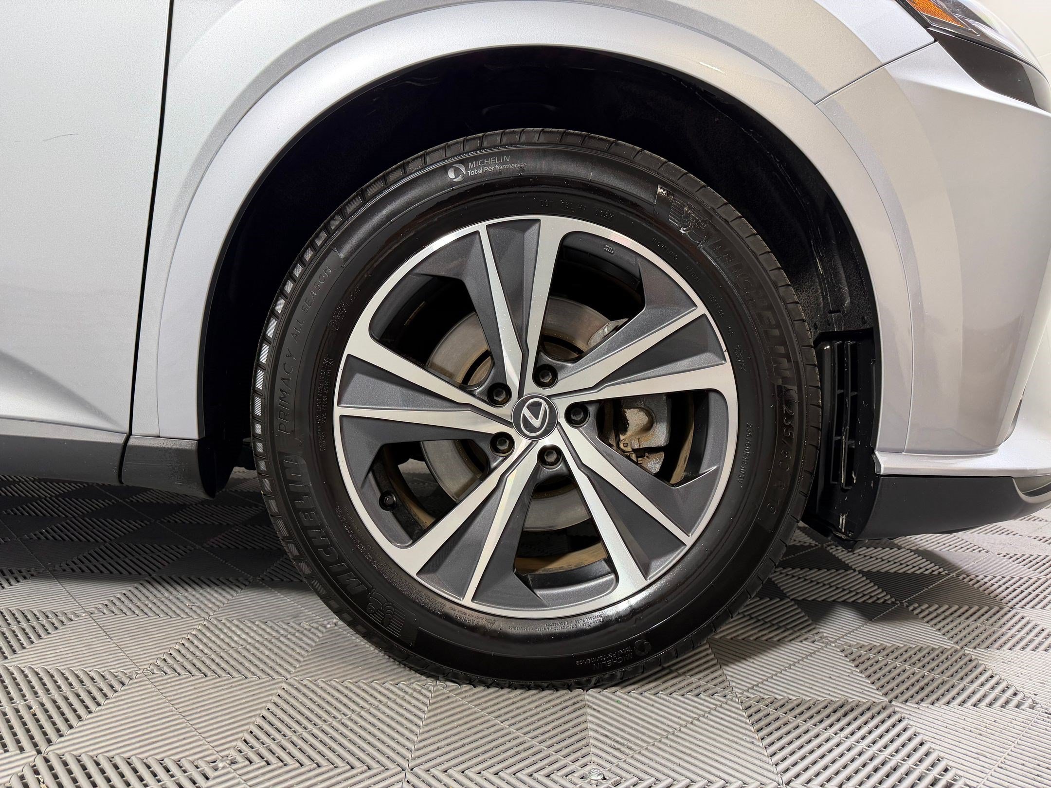 Used 2023 Lexus RX 350 Premium w/ Accessory Package AWD/4WD image 10