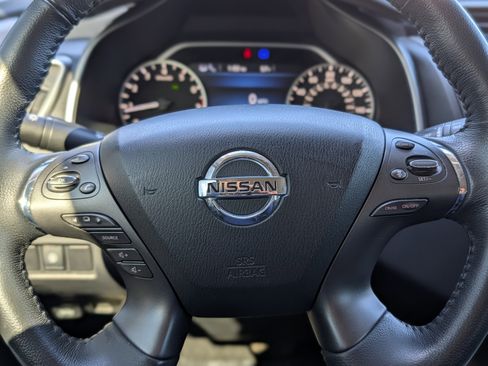 Used 2020 Nissan Murano SV image 23