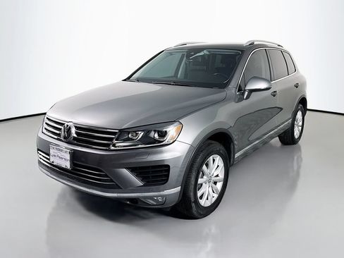 Used 2016 Volkswagen Touareg Sport AWD/4WD image 1